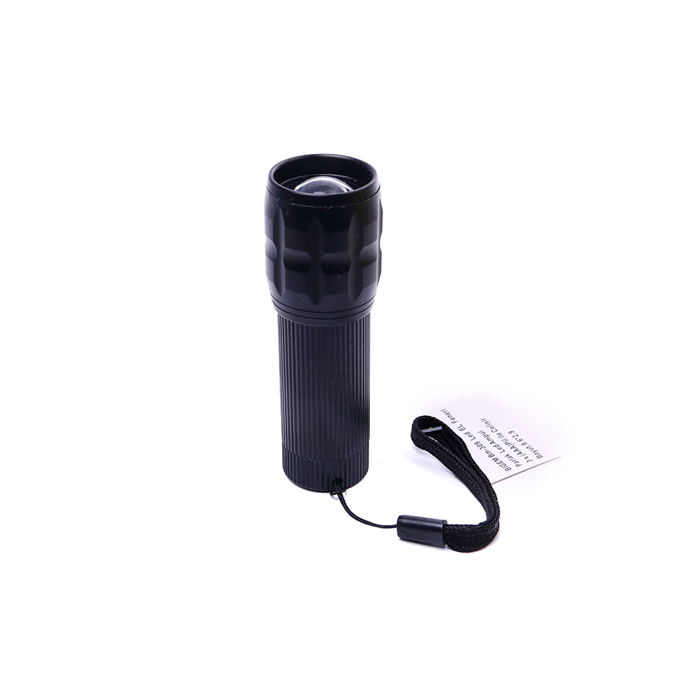 Zoom Odaklamalı LED El Feneri Ayarlanabilir Işık Güçlü Aydınlatma Yüksek Performans BM-309